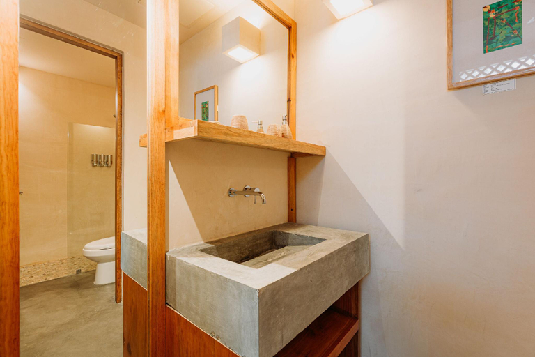 Bathroom 5, WAYE, Valladolid