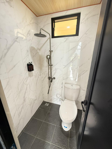 Bathroom, Siman Resort, Karanganyar