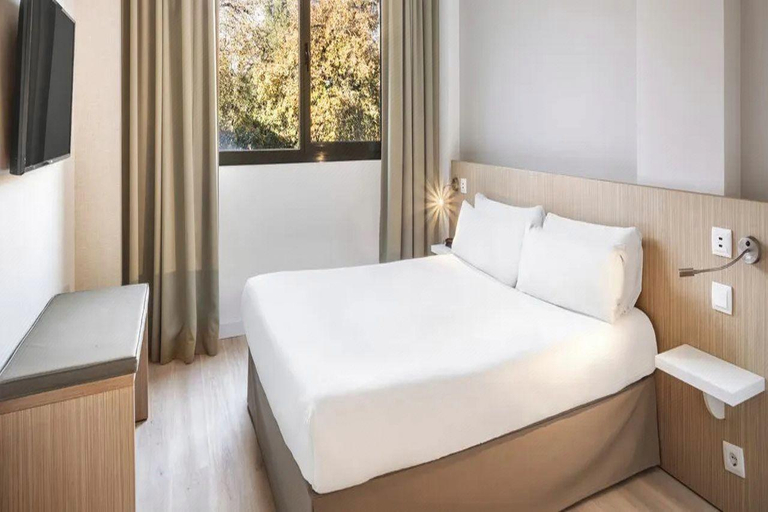 Bedroom 3, B&B HOTEL Barcelona Sant Cugat, Barcelona