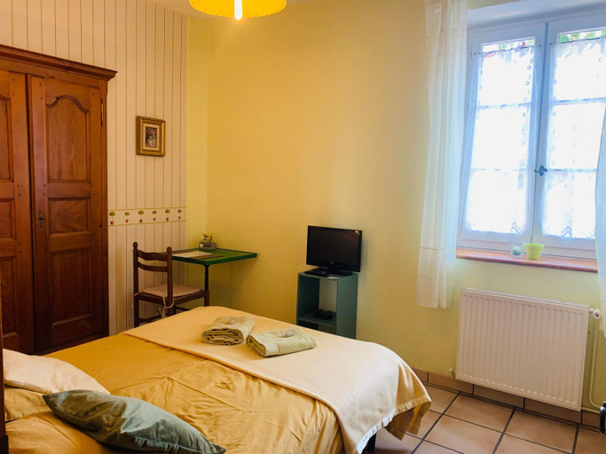 Bedroom 2, La Ferriere, Loire