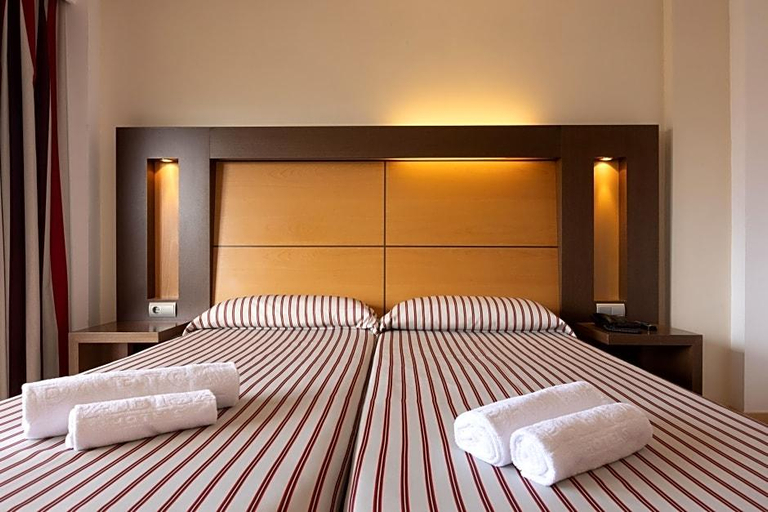Bedroom 3, Hotel Pabisa Chico, Baleares