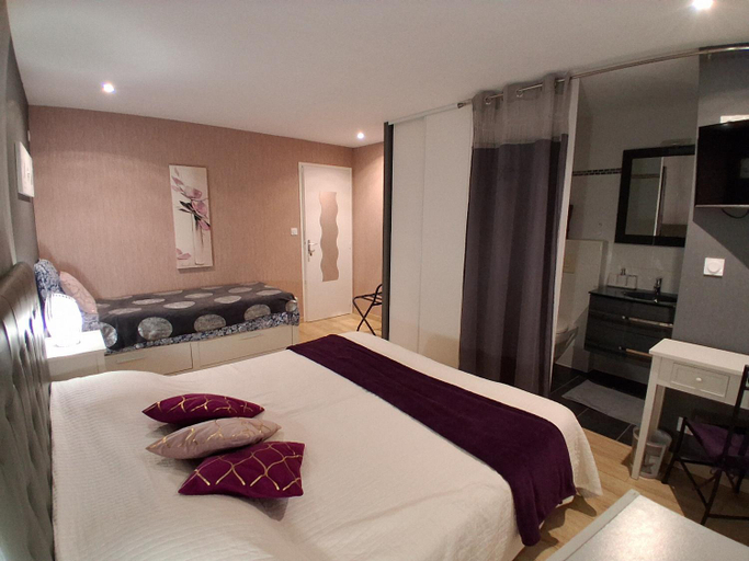 Bedroom 2, Chambre d'hotes Les Bruyeres, Ille-et-Vilaine