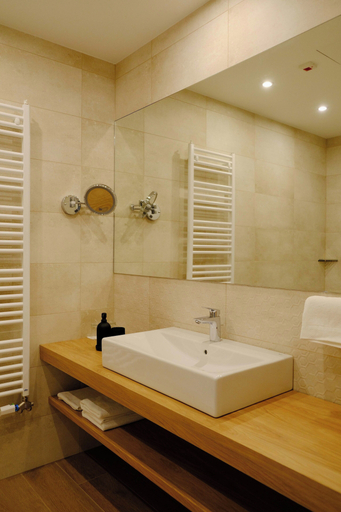 Bathroom 4, Kiraly Park Hotel, Szombathely
