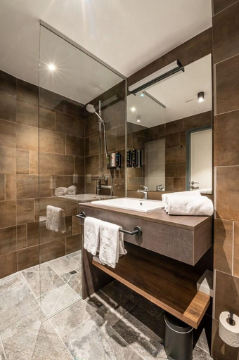 Bathroom 4, Aiden by Best Western Stadtgut Hotel Steyr, Steyr