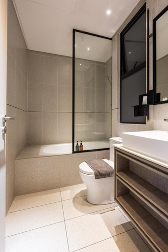 Bathroom 5, Millerz Square by Tido Tido, Kuala Lumpur