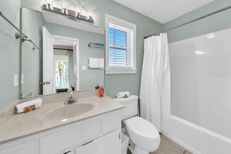 Bathroom 4, Beachside Villas 823, Walton