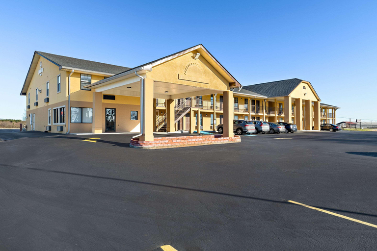 Exterior & Views 5, Quality Inn Monroe, Walton
