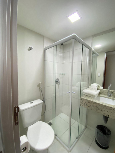 Bathroom 2, IT'S HOTEL, Caratinga
