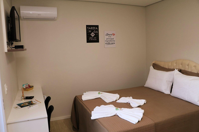 Bedroom 2, POUSADA GERMANICA, Marcionilio Dias
