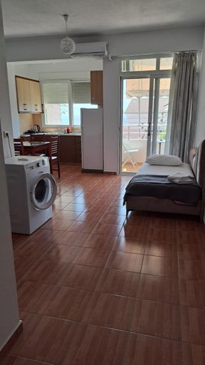 Others 5, Laska Studio Apartments, Sarandës