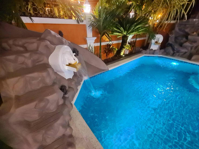 Sport & Beauty 2, IZZYLAND Luxury Pool Villa Pattaya Walking Street, Pattaya