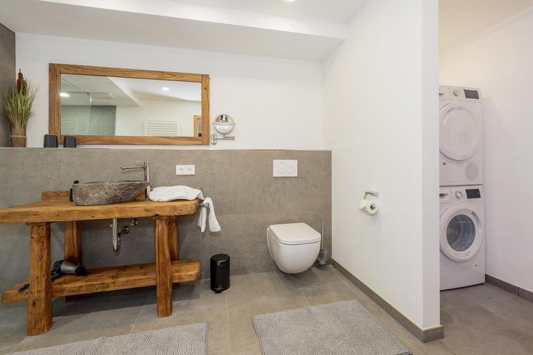 Bathroom 3, MyWinkl Design-Ferienwohnungen, Traunstein