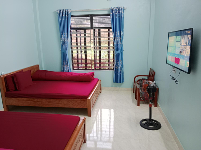 Others 3, Nha Nghi Tan Phuc, Đồng Văn