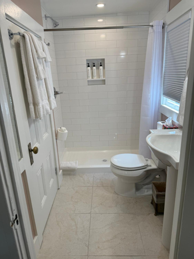 Bathroom 3, Cowper Inn, Santa Clara