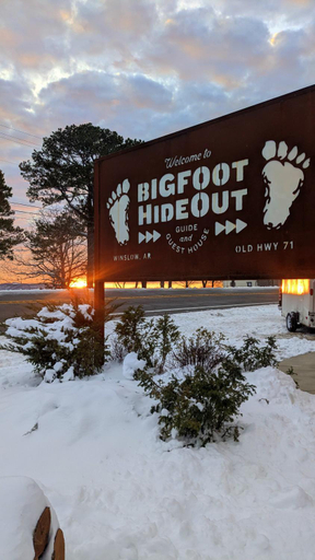 Exterior & Views 1, Bigfoot Hideout, Crawford
