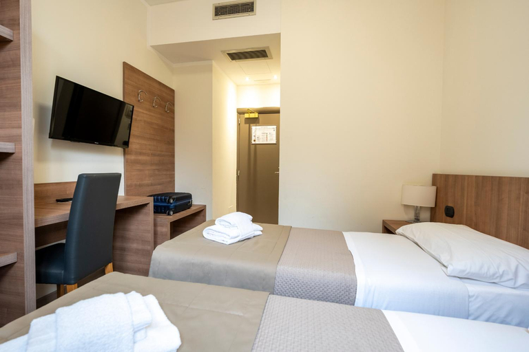 Bedroom 3, Casa Santa Maria Alle Fornaci, Roma