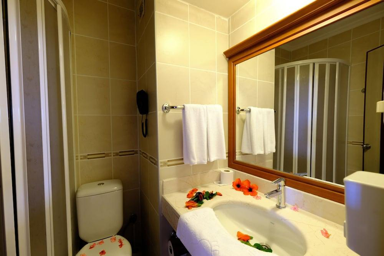 Bathroom 4, Anitas Beach Hotel, Alanya