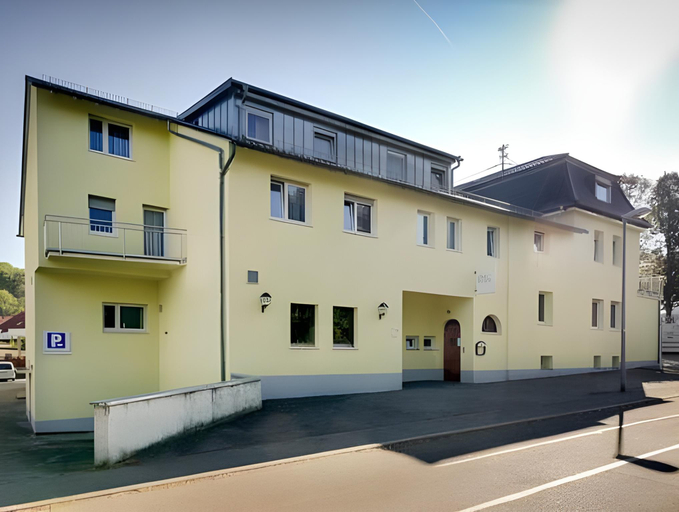 Exterior & Views 2, Garni Hotel Zur Krone, Ludwigsburg