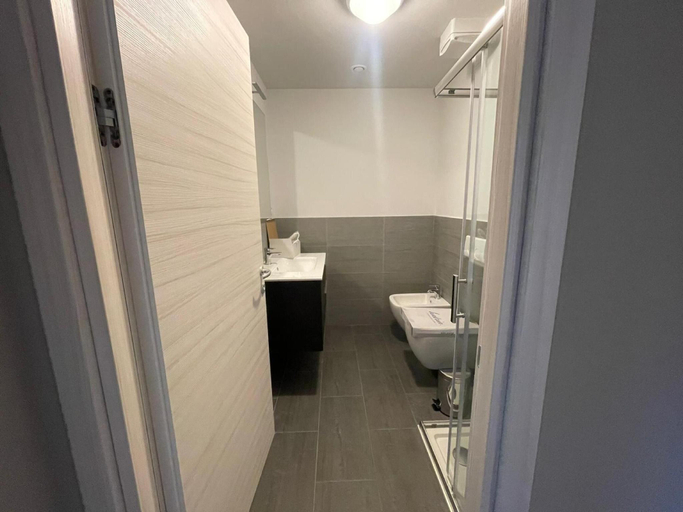 Bathroom 3, Virtual-Superior Apartments Milano Opera, Milano