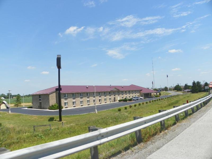 Exterior & Views 2, Royalton Inn & Suites, Wyandot