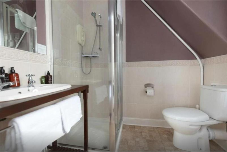 Bathroom, Camus House, Highland
