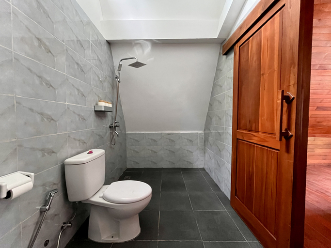 Bathroom 5, Dalung Tropical, Badung