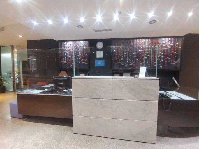 Public Area 3, HOTEL AUGUSTUS, Capital