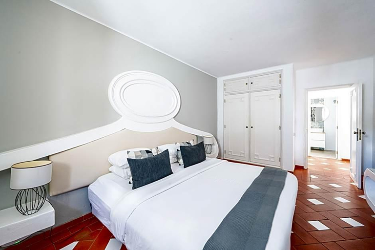Bedroom 2, Baluarte da Vila Apartments, Lagos