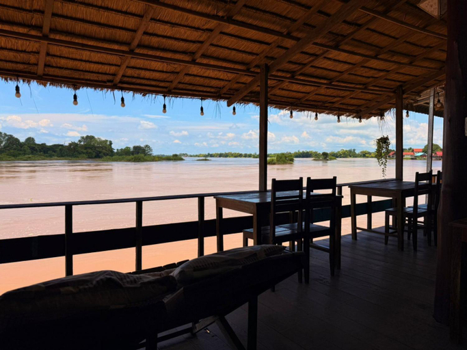 Food & Drinks, Namknong view, Khong