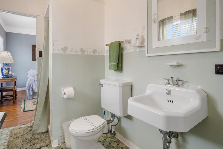 Bathroom, Hacienda del Rio River Home, Bandera