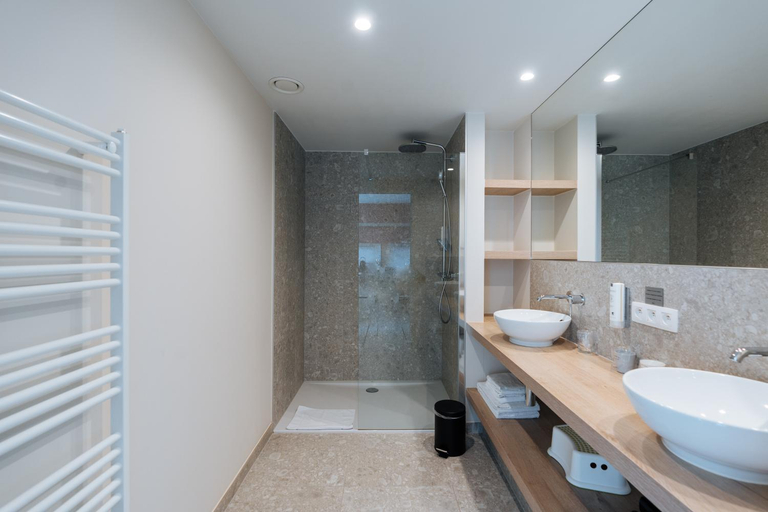 Bathroom 3, Hotel De Zes Bochten, West-Vlaanderen