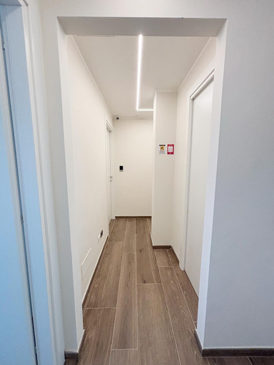 Others 4, San Siro House, Milano