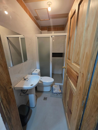 Bathroom 2, Quarry Bay Hometel, Sagada