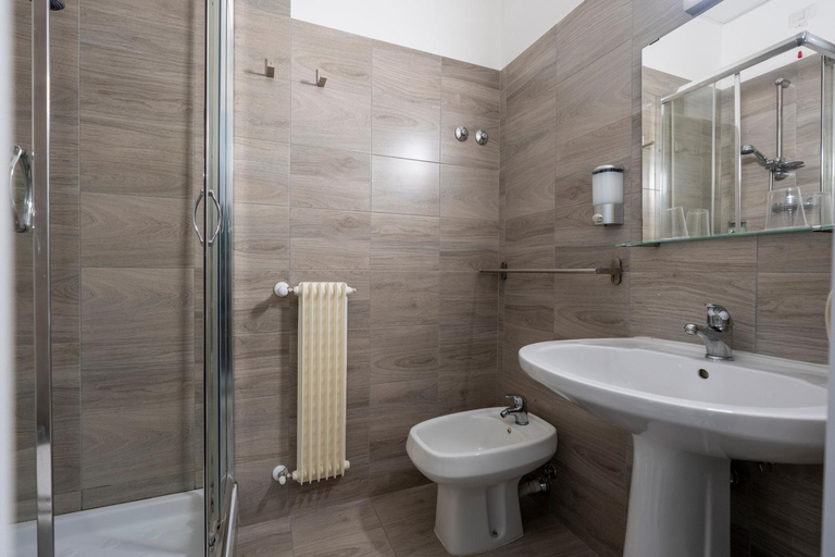 Bathroom 4, Casa Santa Maria Alle Fornaci, Roma