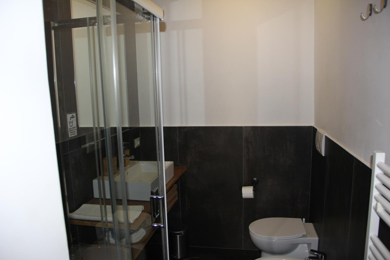 Bathroom 3, Porta Mazzini Affittacamere, Ancona