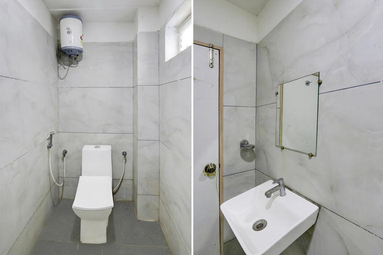 Bathroom 4, Fabhotel Silver Cloud, Warangal