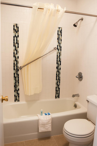 Bathroom 2, Chaparral Motor Inn, Kit Carson