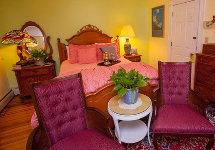 Bedroom 3, Fairlawn Inn, Greene