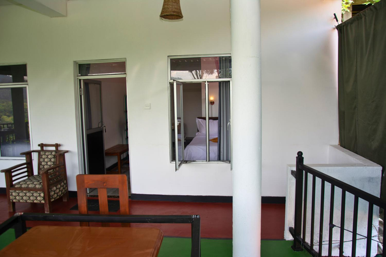 Bedroom 1, 9 Arch view rest inn, Ella
