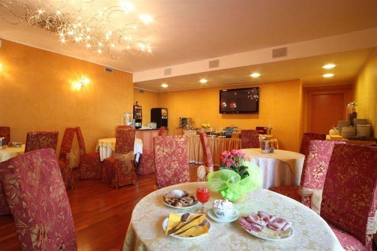 Food & Drinks 5, Hotel Residence Montelago, Varese