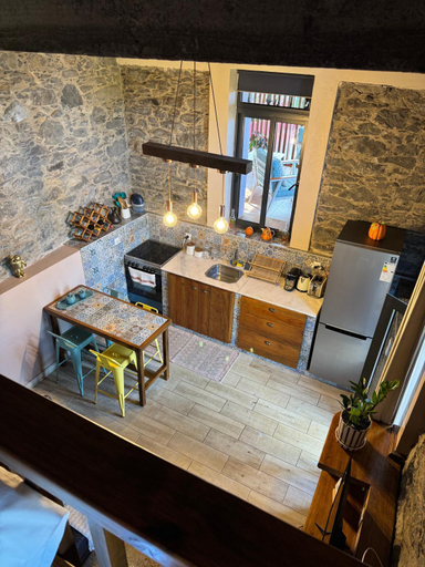 Food & Drinks, Victoria Tiny Stone House, Calheta