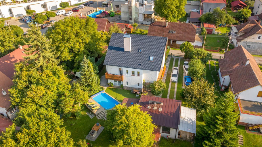 Others 5, Vila Familia, Turcianske Teplice