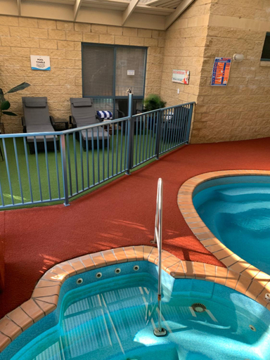 Sport & Beauty, Motel On A'Beckett, Bass Coast  Bal