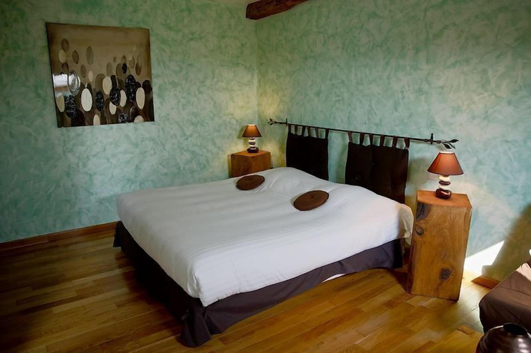 Bedroom 2, La Grange de Boulaines, Oise