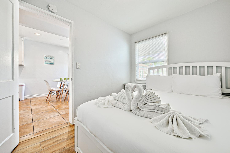 Bedroom 3, Balboa Duplex, Orange