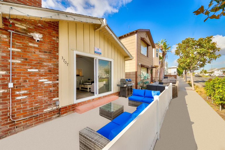 Exterior & Views 1, Balboa Duplex, Orange