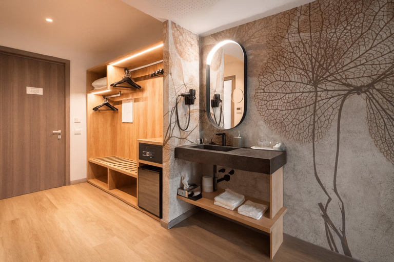 Bathroom, Panoramic Hotel Benacus, Trento