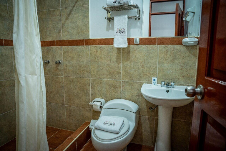 Bathroom 3, Valle Mistico Hotel, Urubamba