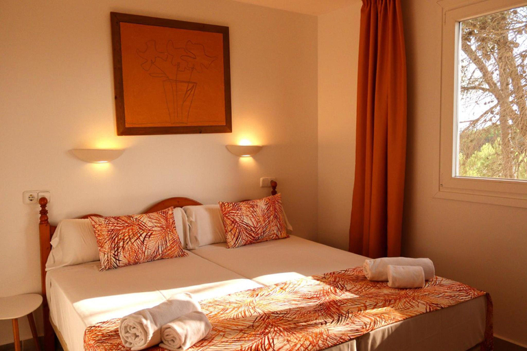 Bedroom 2, Hotel-Apartamentos Sol Parc, Baleares