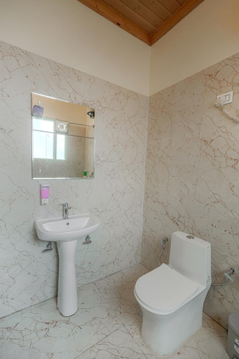 Bathroom 4, Hotel Sarai Bharatgarh, Rupnagar